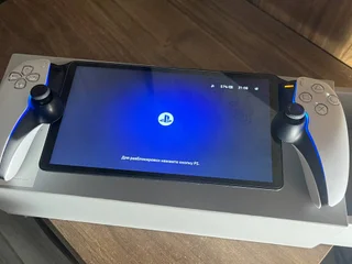 PlayStation Portal с защитным стеклом