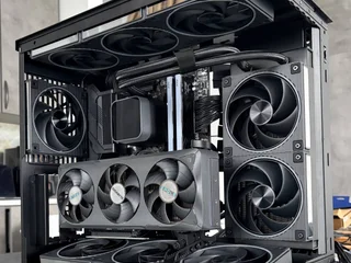 Игровой ПК Ryzen 7 7800X3D + RTX 5070