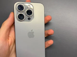 iPhone 15 Pro Natural Titanium