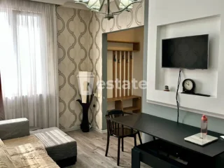 Сдам комфортную 1+1 в центре Батуми