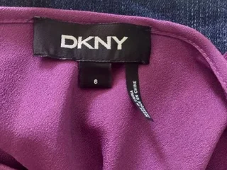 Дизайнерское летнее платье от Donna Karen (DKNY). Фиолетовый цвет, ни разу не ношено. Размер 6-8.