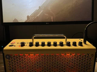 Гитарный комбик Yamaha THR10 II