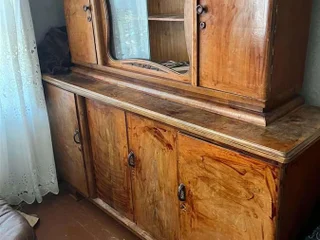 Буфет из натурального дерева