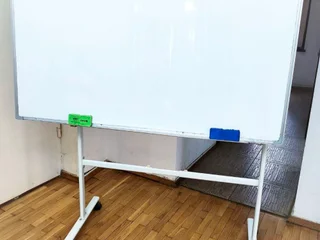 Маркерная доска на стойке 150х90