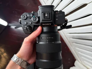 Фотоаппарат Sony Alpha 7R IV с объективом