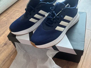Кроссовки Adidas