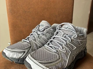 Кроссовки Asics