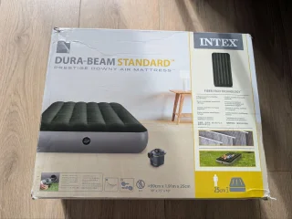 Надувной матрас Intex 99x191 см с насосом