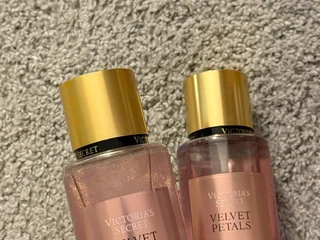 Туалетная вода Victoria’s Secret Velvet Petals (с шиммером)