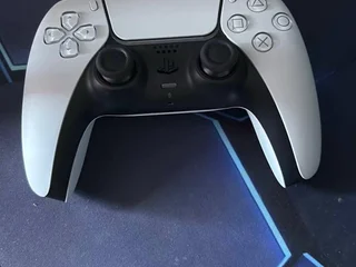 Геймпад DualSense от PS5