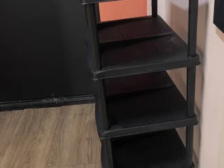 Обувница с деревянными полочками