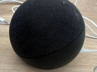 Умная колонка Amazon Alexa