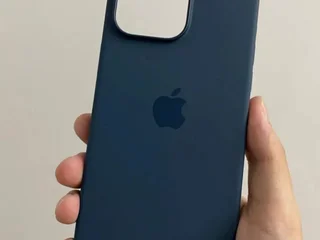 Чехол на iPhone 14