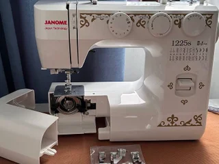 Швейная машина Janome 1225s