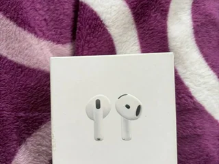 Наушники AirPods 4
