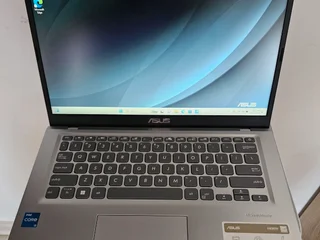 Ноутбук ASUS Vivobook 14"