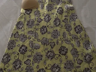 Платье лимонное с серыми цветами S