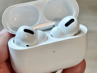 Apple AirPods Pro (1st Gen)