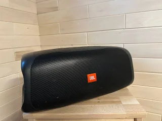 Автомобильный сабвуфер JBL BassPro Go
