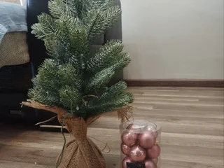 Елка искусственная с гирляндой и набором игрушек Jysk