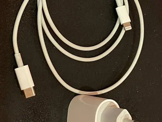 Оригинальный кабель и блок питания для iPhone