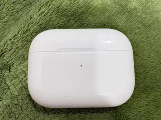 Airpods Pro 1gen (кейс и правый наушник)