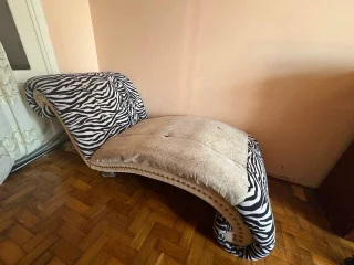 Диван