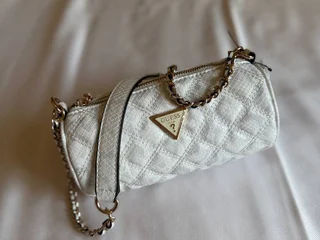 Сумка Guess