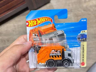 Машинка Hot Wheels Treasure Hunt