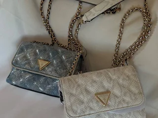 Сумка Guess