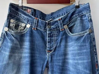 Джинсы True Religion