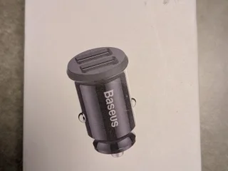 Автомобильное зарядное устройство Baseus