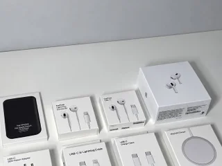 Кожаный картхолдер MagSafe