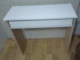 Стол 82x82x33 см