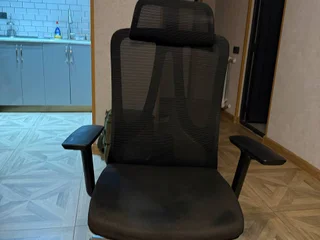 Игровое компьютерное кресло