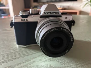 Фотоаппарат Olympus OM-D E-M10 Mark II с объективом 14-42mm
