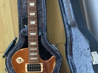Электрогитара Gibson Les Paul Tribute 2011