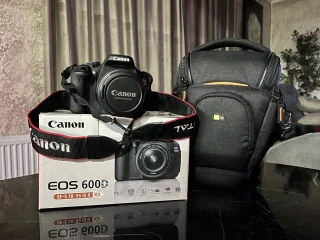 Фотоаппарат Canon EOS 600D kit с объективами и чехлом