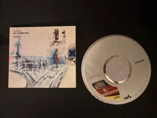 Sony Walkman D-FJ041 и CD Radiohead OK Computer