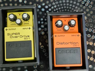 Гитарные педали эффектов Boss DS-1 Distortion и OverDrive