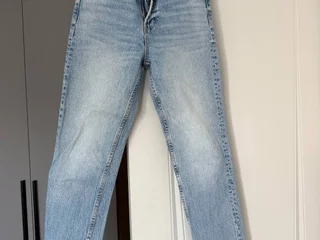 Джинсы Zara