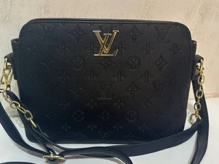 Сумка женская бренда Louis Vuitton в идеальном состоянии