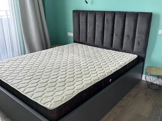 Кровать с матрасом 210х170 см