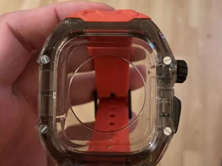 Черный чехол с ремешком для Apple Watch