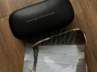 Солнцезащитные очки Victoria Beckham VBS95
