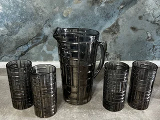 Графин и стаканы 4 шт