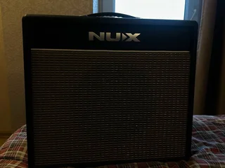 Комбик NUX 40 Вт