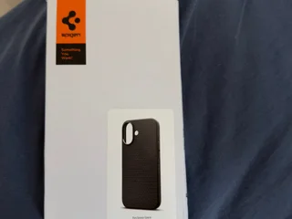 Чехол Spigen Liquid Air для iPhone 17