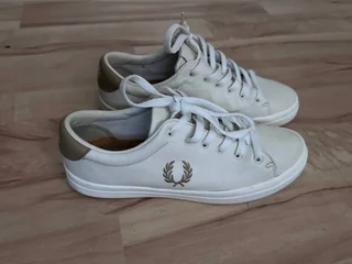 Кеды женские Fred Perry Baseline Leather