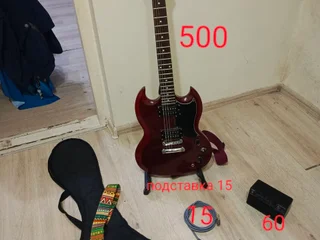 Гитара Epiphone SG с чехлом и аксессуарами